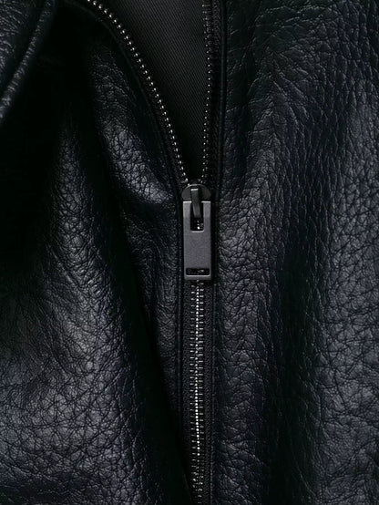 Chaqueta Negra de Acabado Tipo Cuero