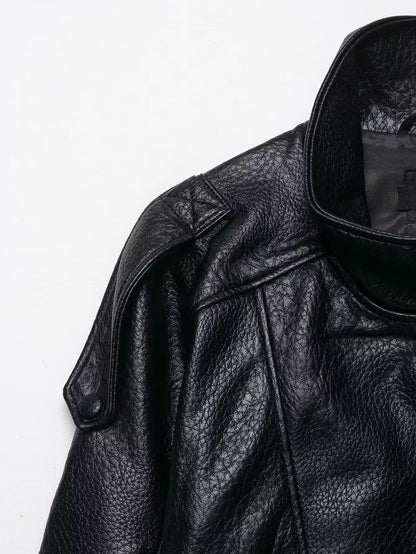 Chaqueta Negra de Acabado Tipo Cuero